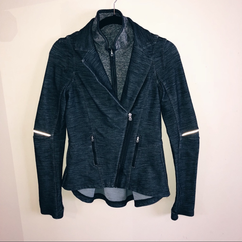 LULULEMON JACKET 🌹